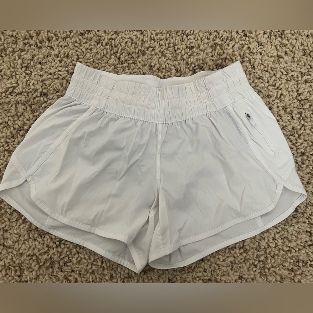 Lululemon Athletica White Athletic Shorts Elastic Waistband Lightweight